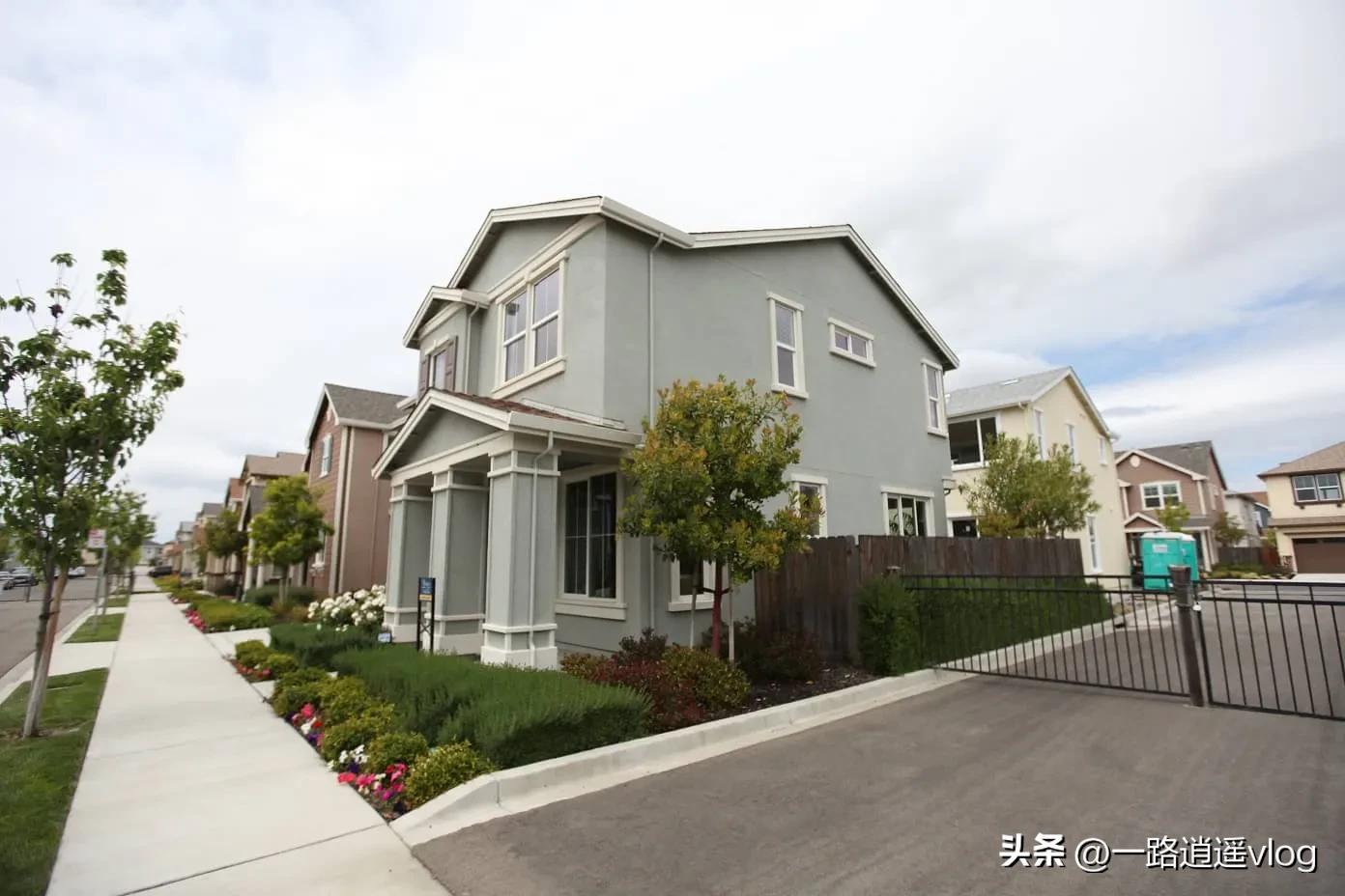 美女去日本美国奋斗20年，花200万买美国200平豪宅，得癌症想回国