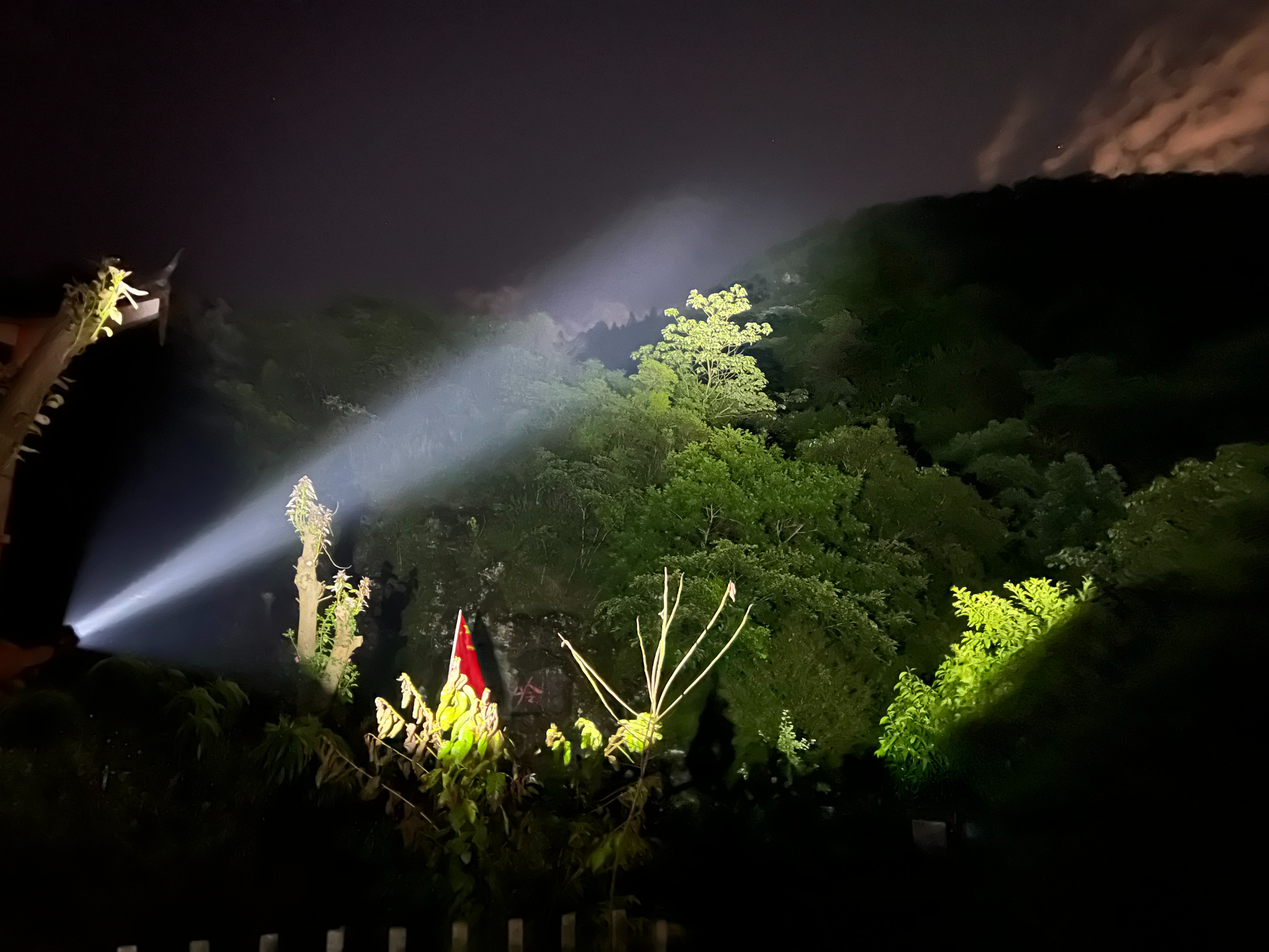 fenixtk22手电评测,fenixtk20uev2.0战术手电