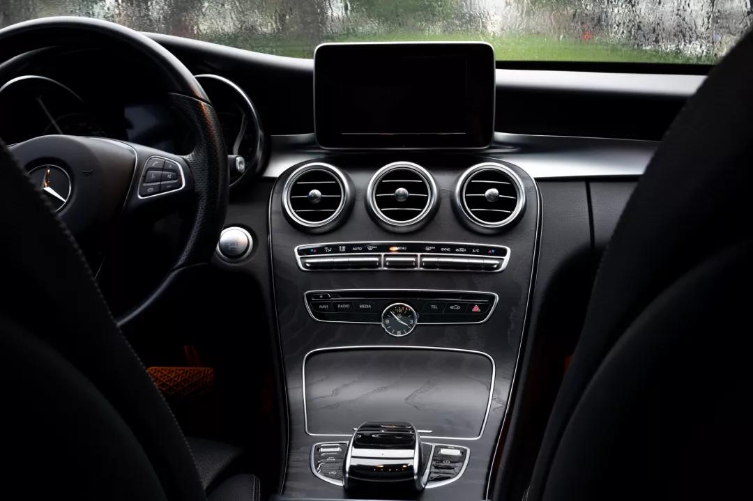 奔驰瓦罐二手,二手奔驰c200怎么样值得买吗