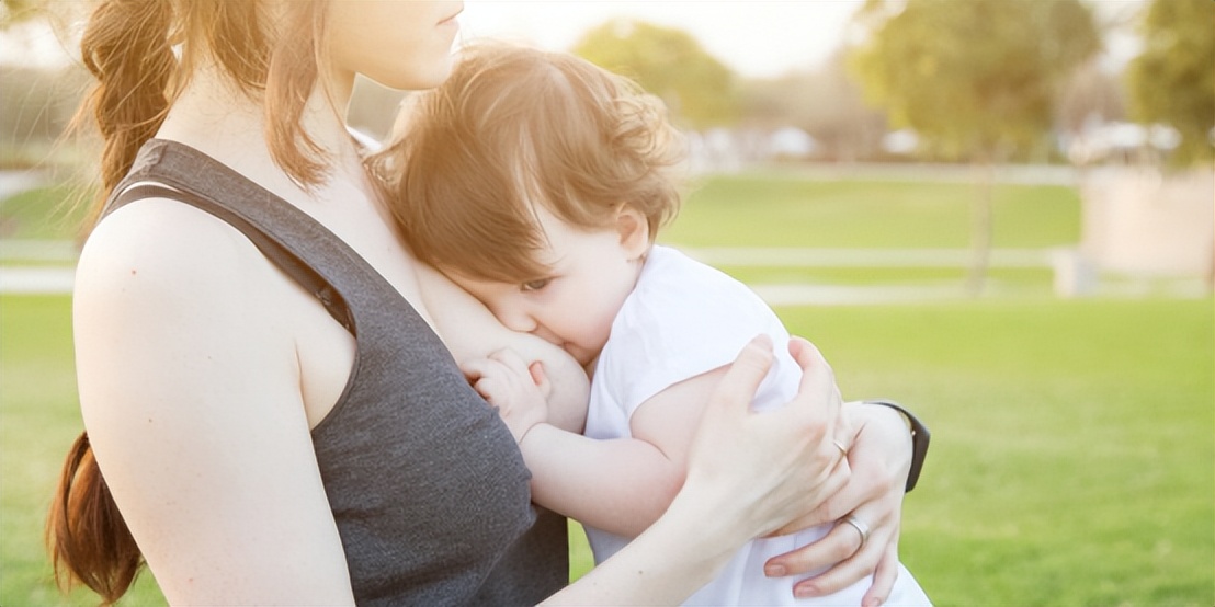 母乳喂养堵奶原因是什么,母乳喂养总是堵奶是什么原因