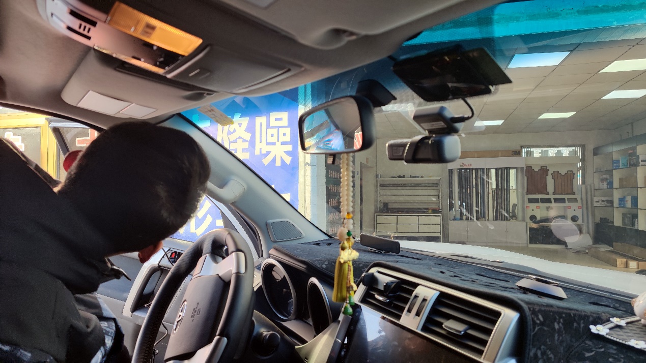 70迈行车记录仪m500停车线安装,70迈行车记录仪m500开启停车监控