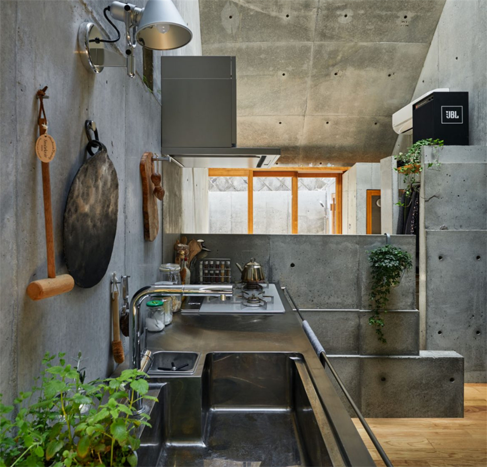 日本小夫妇房子,日本夫妻住进荒宅