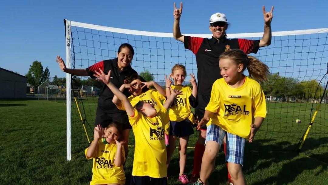 足球的本质就是游戏,足球游戏为什么这么受欢迎