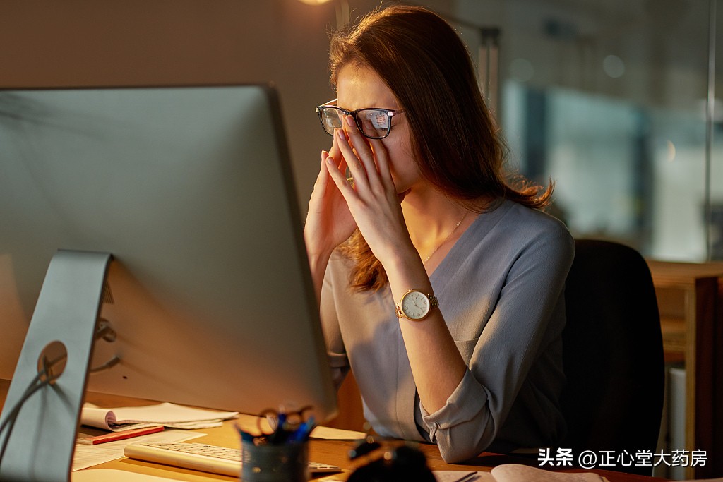 鼻子脸颊容易出油怎么护肤,鼻子老是爱出油用什么护肤