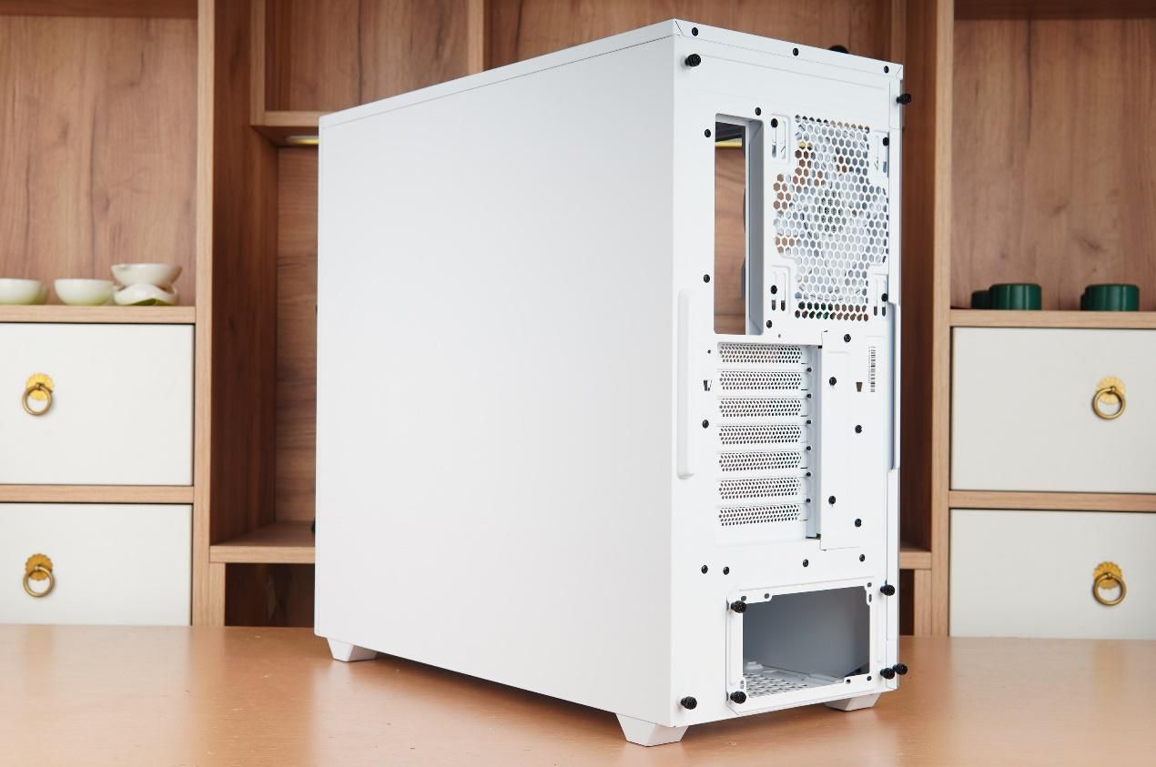 令人惊艳的散热效能，德商德静界ShadowBase800FX机箱