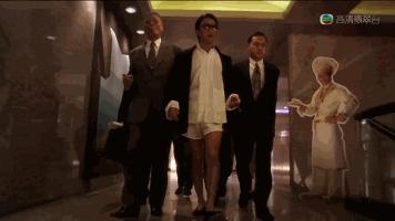 抢断货！这双丑鞋火成热门单品？！网友：又是看不懂的时尚…