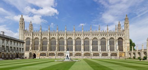 gpa75可以申请英国哪些学校读研,英国留学一年费用需要多少呢