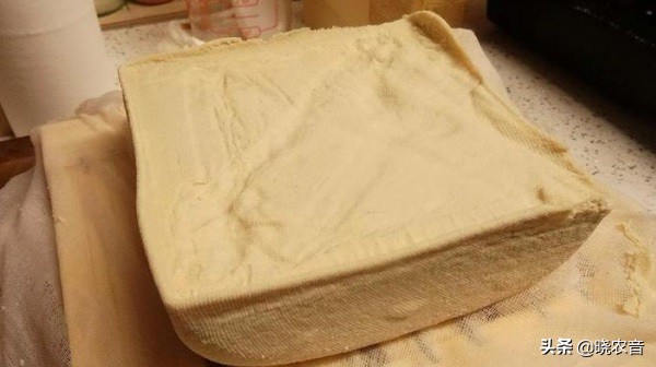 盐水豆腐和石膏豆腐哪个嘌呤高,石膏与盐水一起可以做豆腐吗