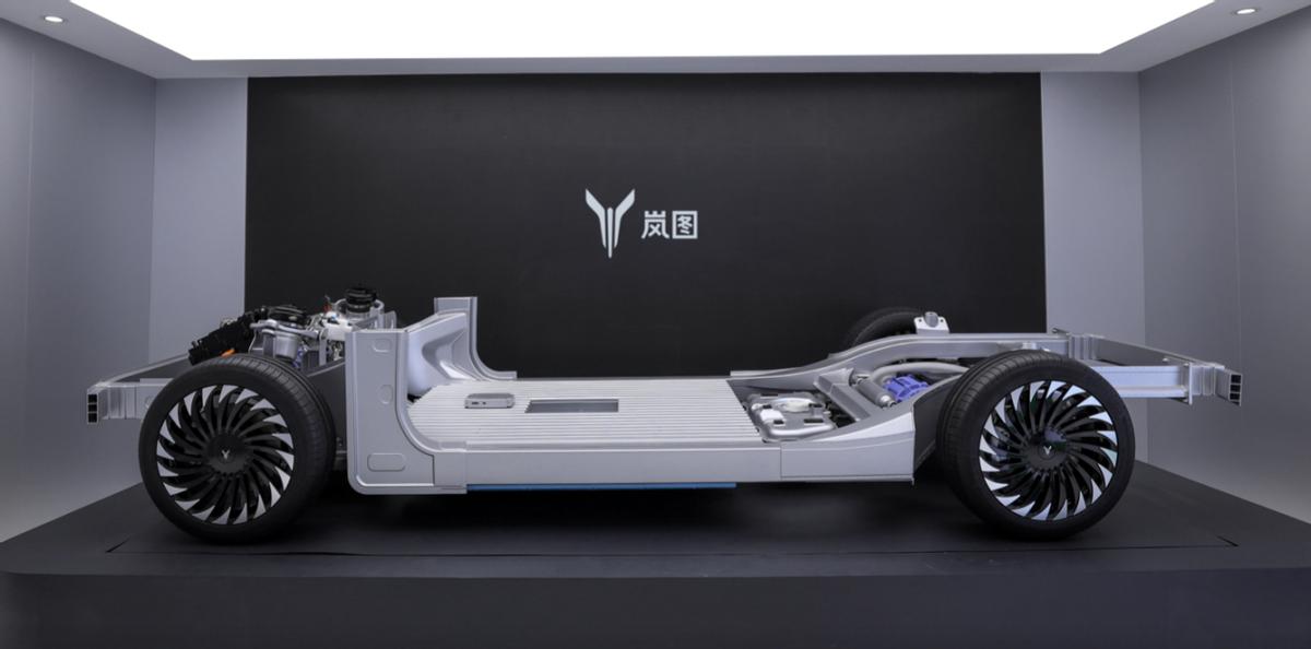 岚图梦想家尊贵版试驾,岚图梦想家mpv是新能源汽车吗