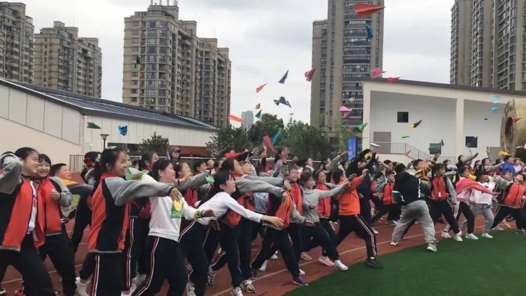 别顾着学习课本知识,一起去临安城南小学逛逛科技节