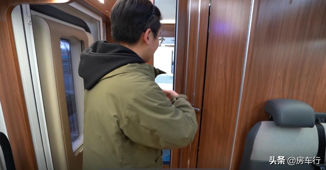 上汽轻卡房车h500好还是h300好,15-20万全新轻卡房车推荐