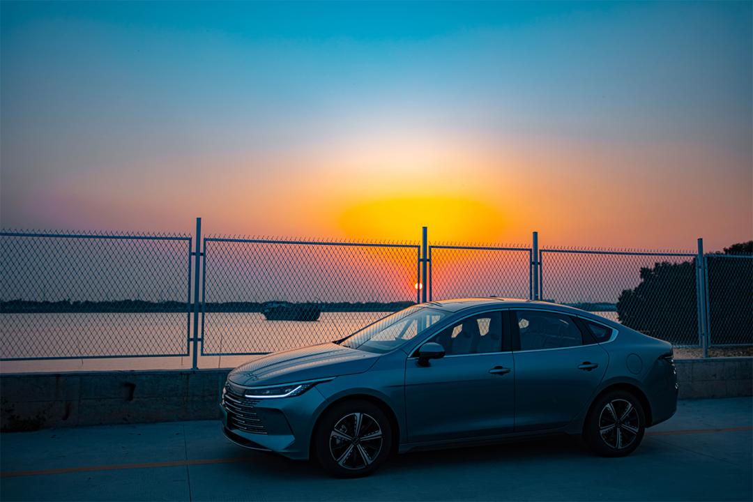 比亚迪驱逐舰05dm-i路首试,比亚迪驱逐舰05属于a级车吗