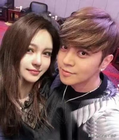 罗志祥在泰国变性复出，娇羞扭动，疯得不像正常人