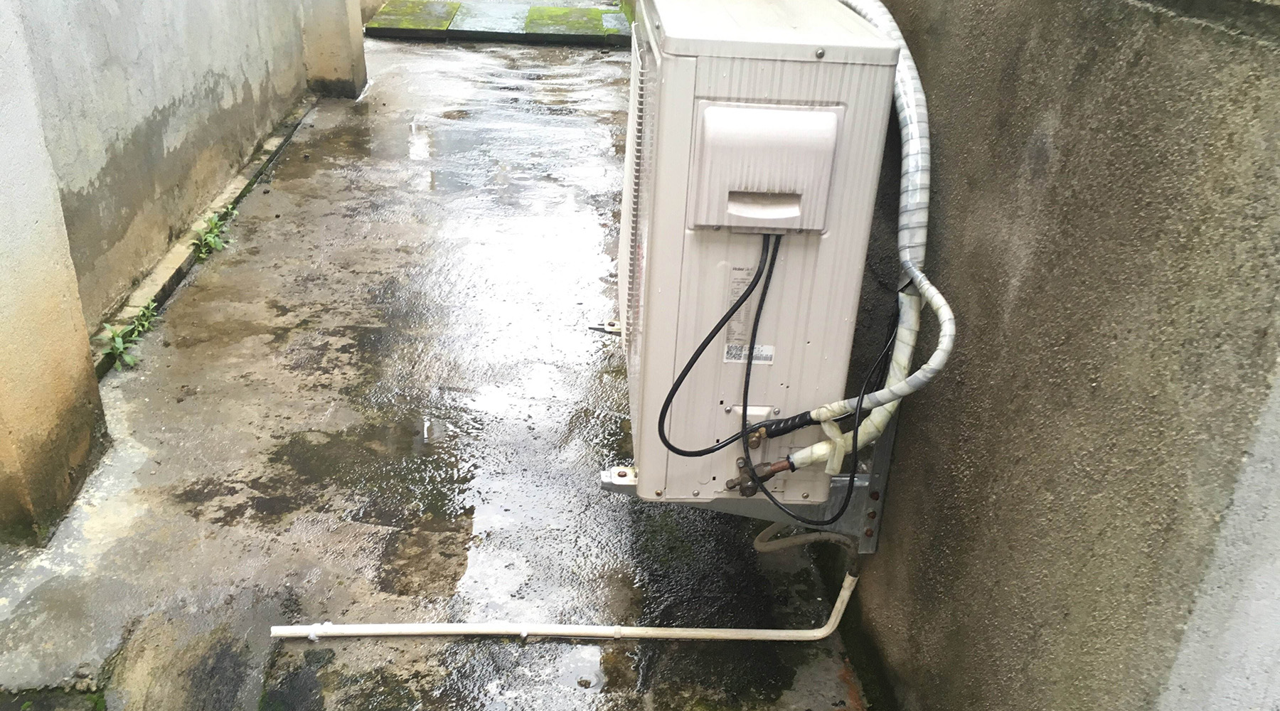 空调流出来的水能浇菜吗,空调滴出来的水是冰的还是常温的