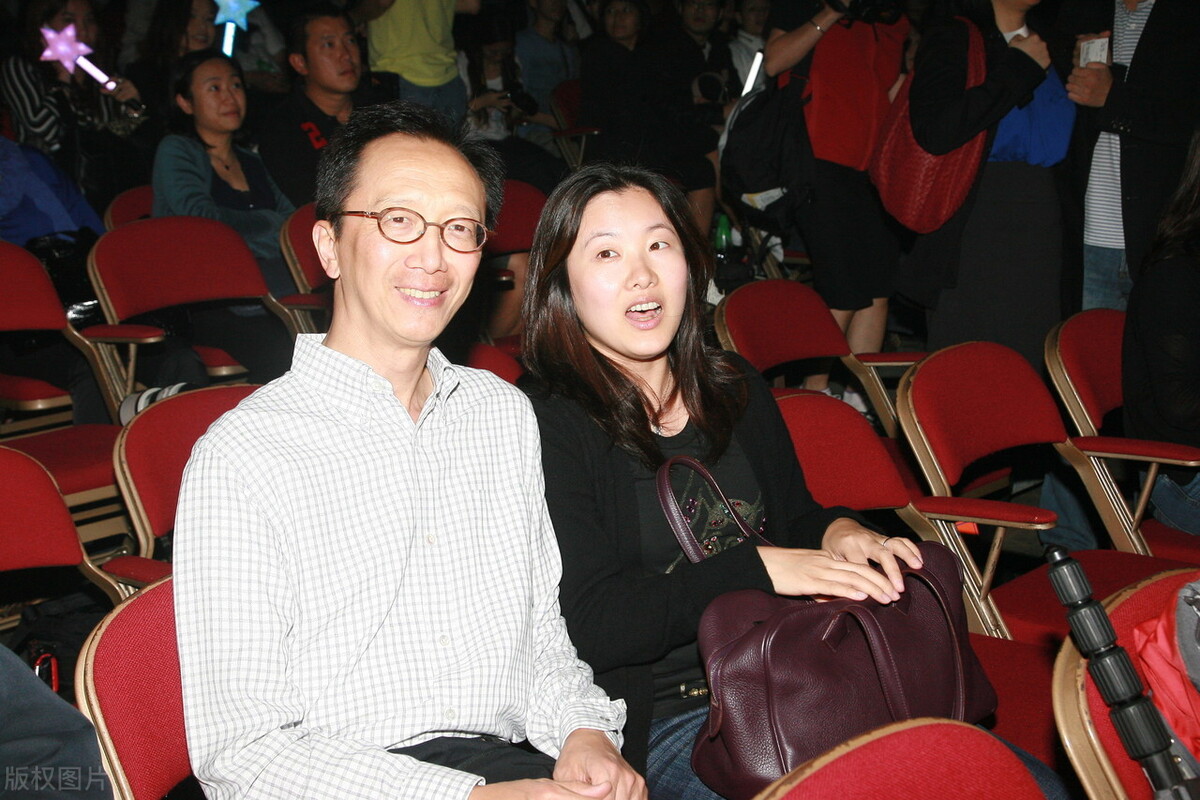 伏明霞结婚后在香港哪里生活,跳水运动员伏明霞婚姻现状