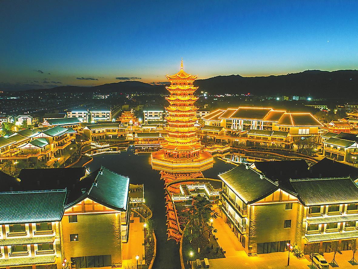 助推文旅消费*局破**吸引游客体验“有一种叫云南的生活”云南玉溪文旅打响休闲品牌