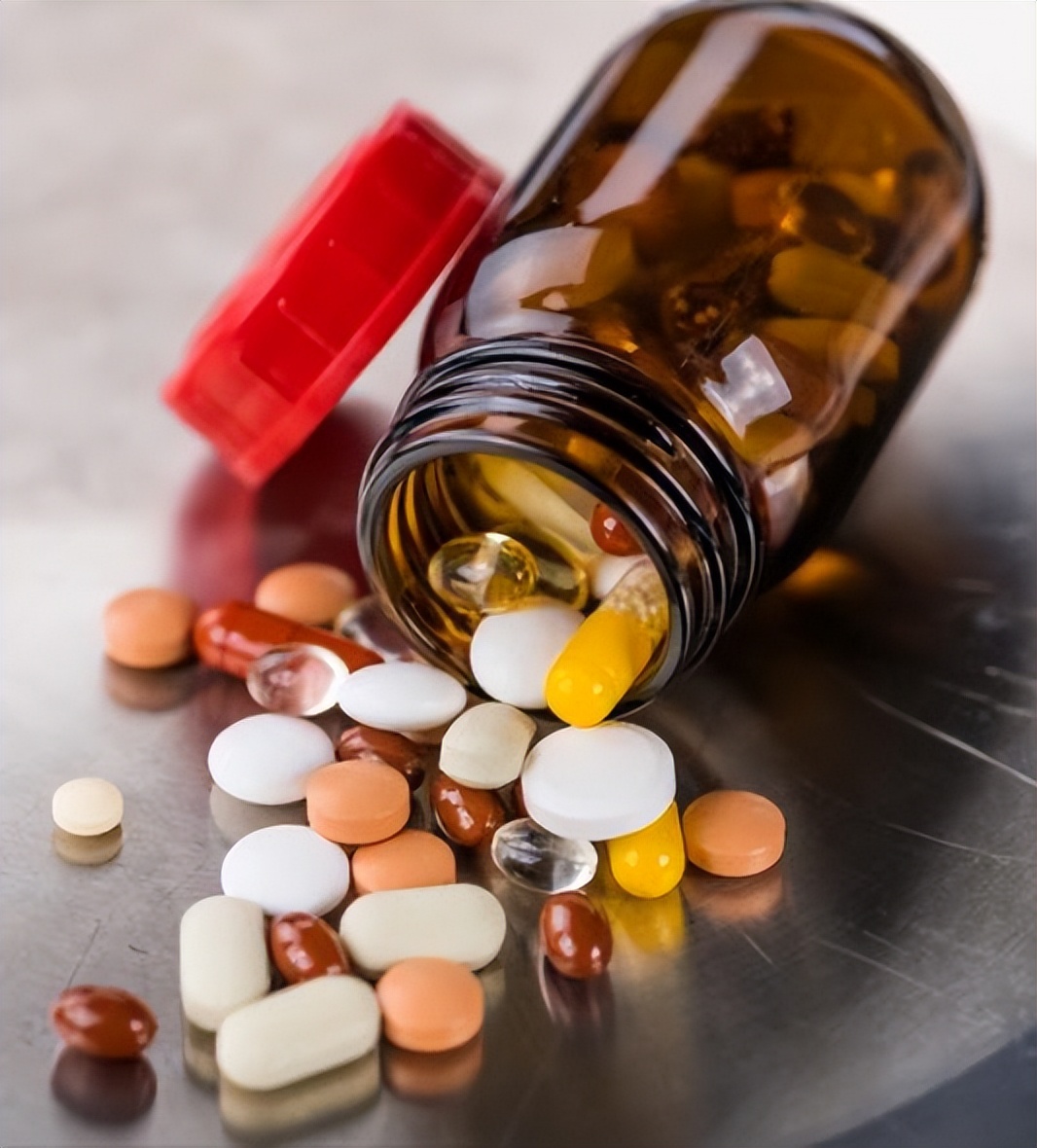 阿莫西林和头孢属于哪一类抗生素,长期用头孢抗生素会有哪些危害