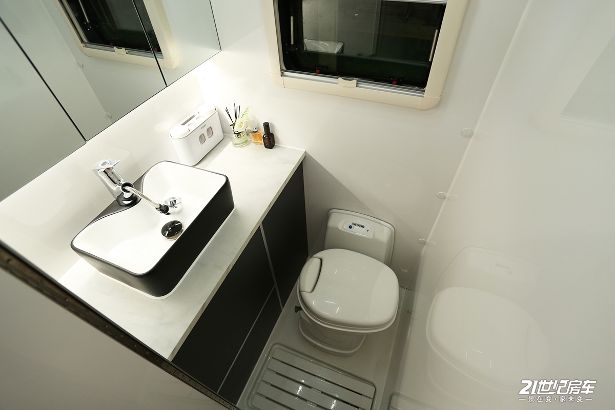 长安峰景览拓者对比大通t90,长安峰景和大通t90