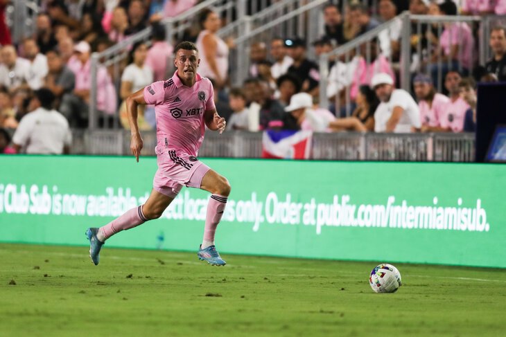 梅西最新队友,梅西新队友马丁内斯