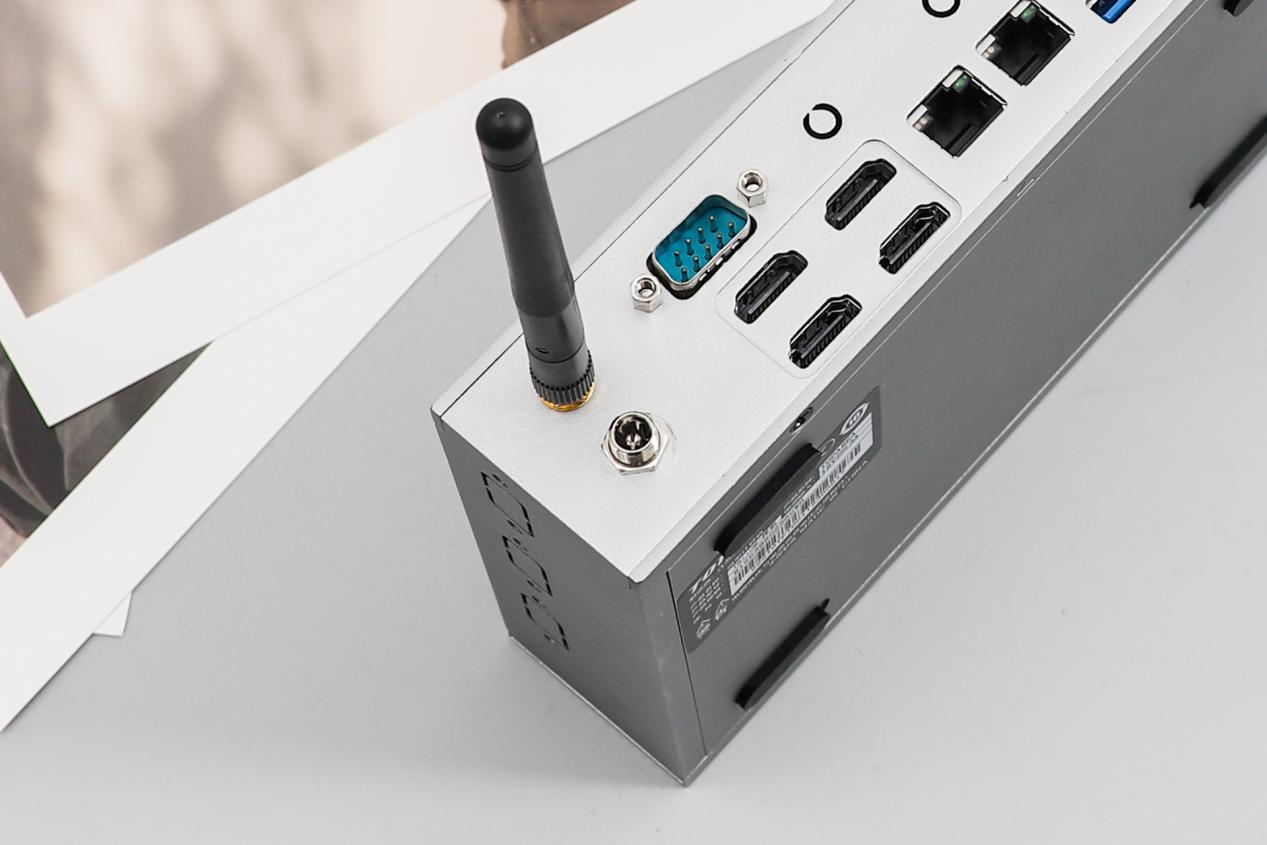 这才叫“多屏”最强电脑！极夜8110m微型小主机：一机四屏够不？