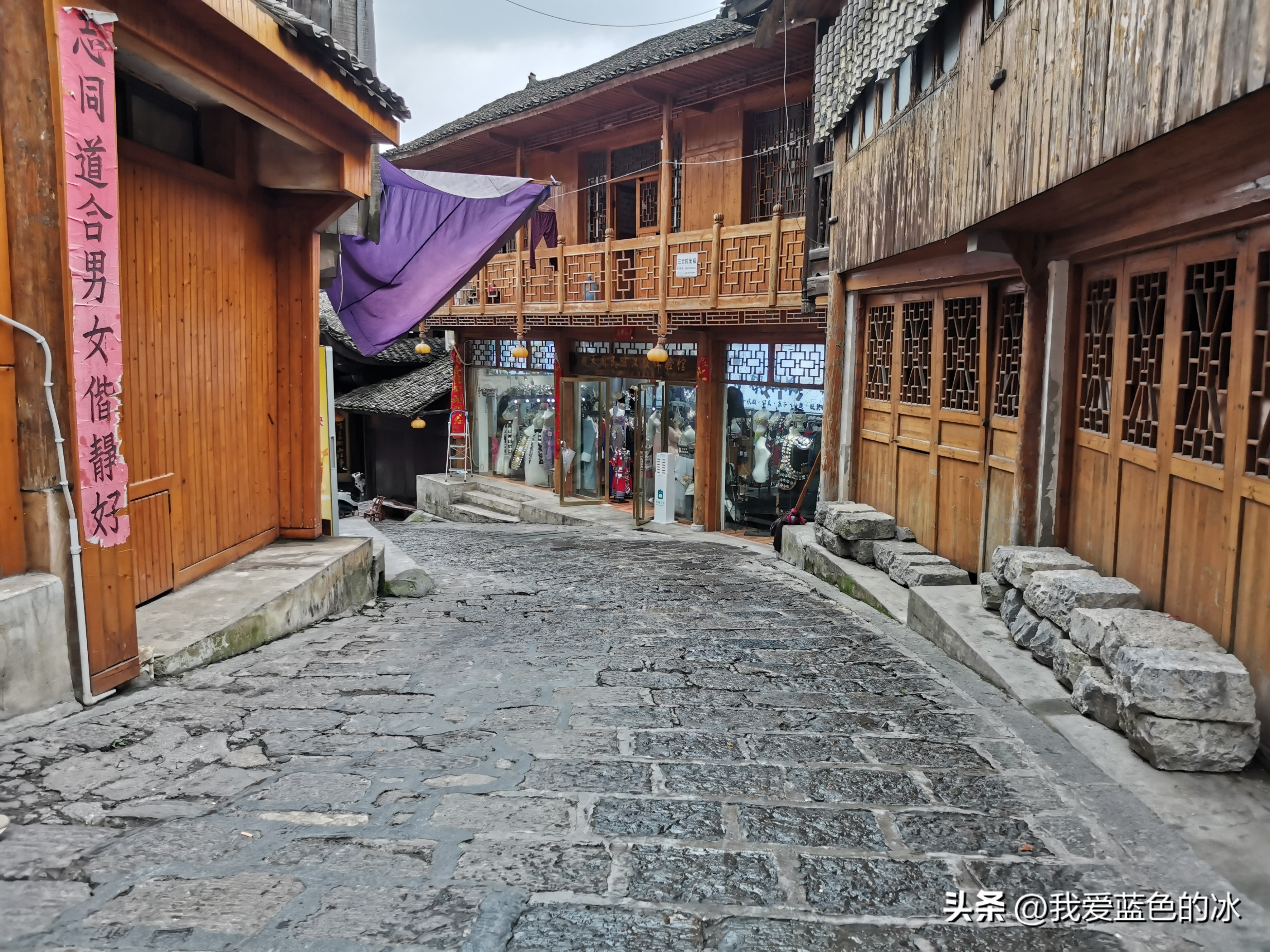 刘晓庆特色米豆腐,漫步在这个不起眼的小镇完整版