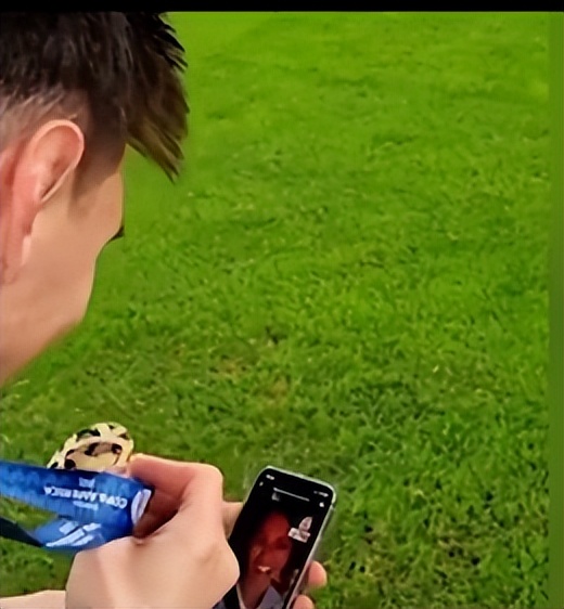 c罗与名模伊莲娜金童玉女的爱情,c罗前任伊莲娜看世界杯