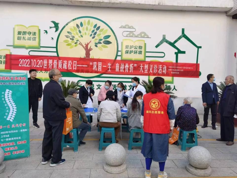 不忘初心牢记使命感恩奋进再出发,不忘初心牢记使命继续前进