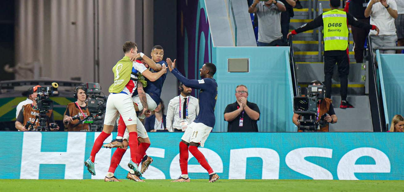 姆巴佩首个世界杯决赛帽子戏法,姆巴佩8球加冕金靴