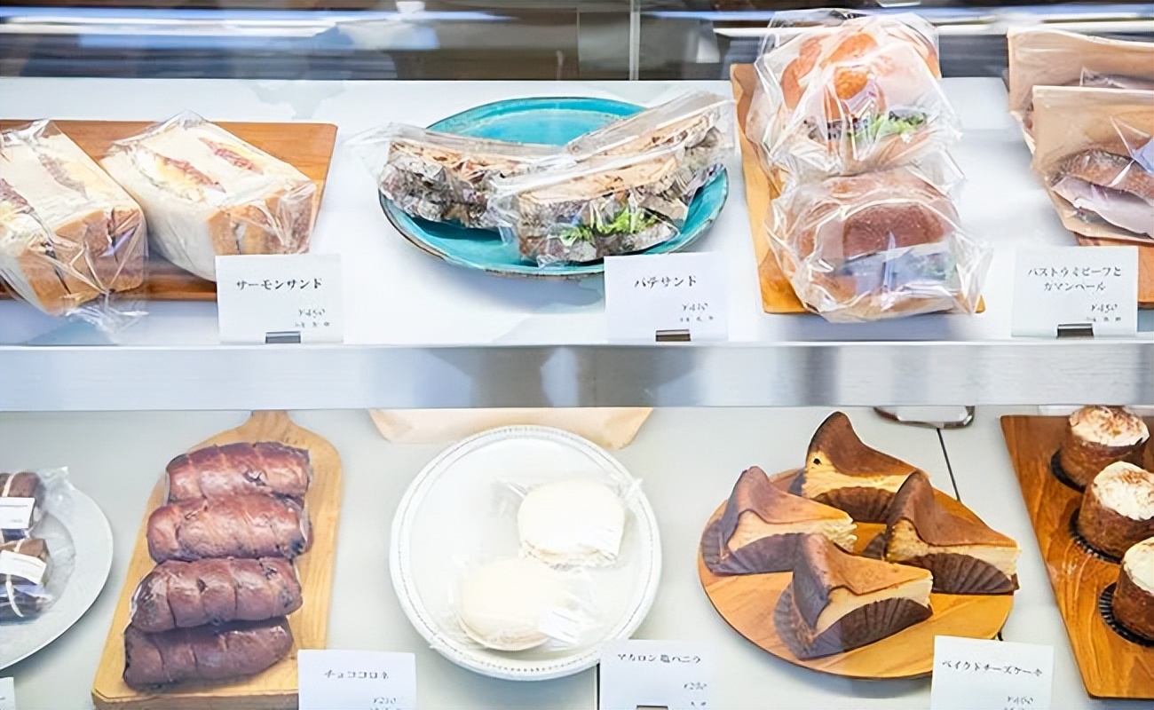 东京这位「面粉刺客」！每日使用15种面粉，混合制作40款面包