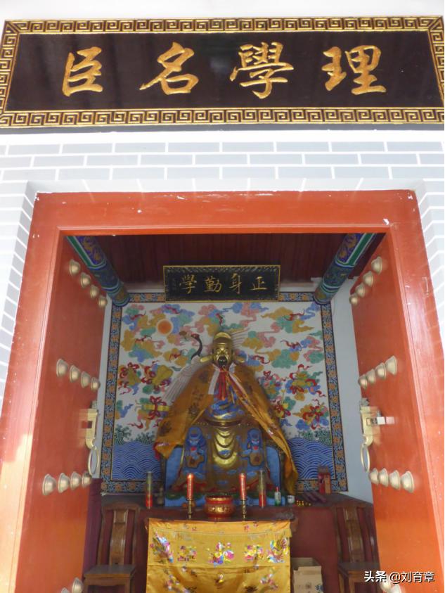 看似寻常最奇崛胜似容易最艰辛,看似寻常最奇崛寻常在何处