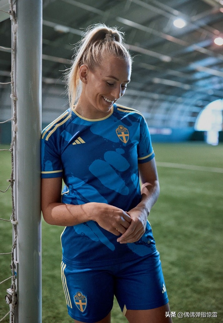 阿迪达斯发布2023女足世界杯国家队客场球衣