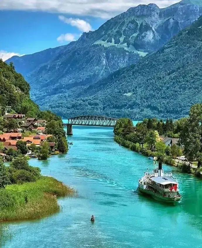 瑞士十大最美小镇施皮兹,瑞士因特拉肯小镇