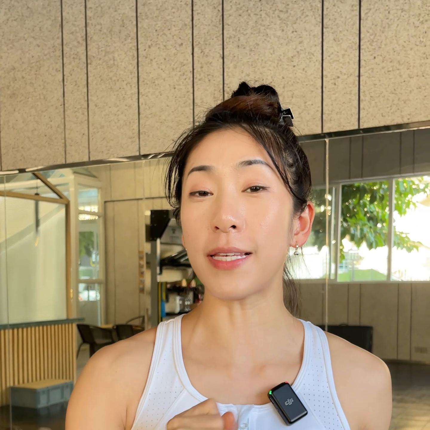 直角肩哑铃正确的锻炼方法,一副哑铃打造直角肩