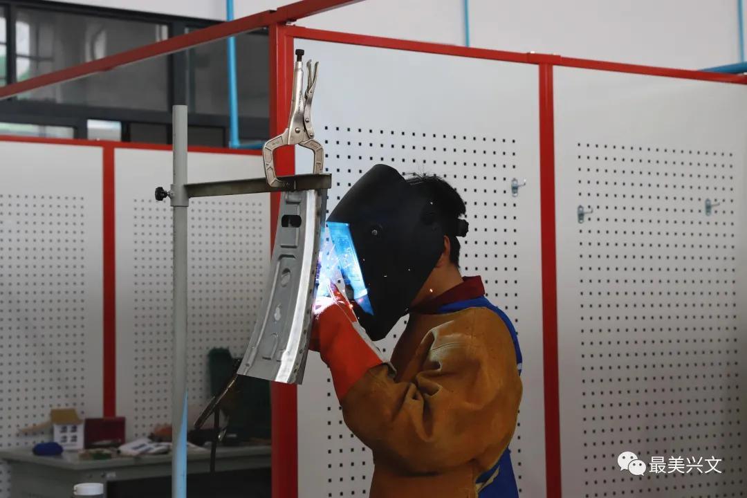 兴文学校,兴文新学校在哪里