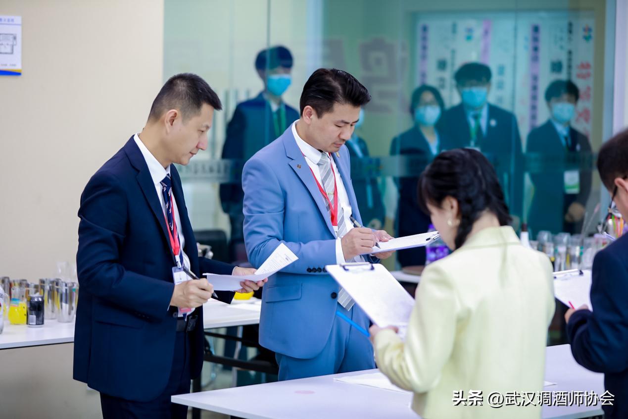 王勇会长应邀担任第十三届全国旅游院校服务技能大赛裁判