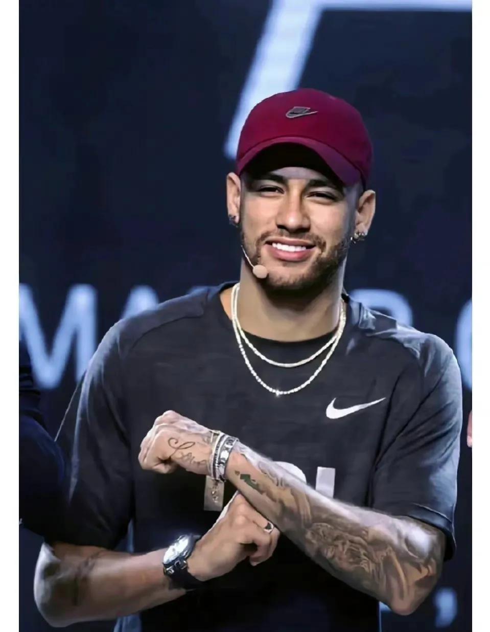 内马尔到底有多暖心,内马尔比赛后和粉丝暖心瞬间