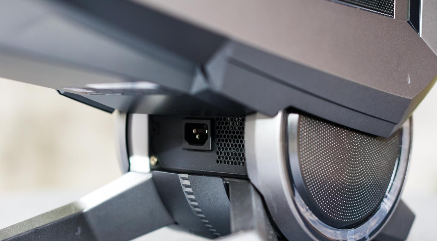 4万块钱的电脑能不能飞？快来看看微星宙斯盾Ti512代顶配版