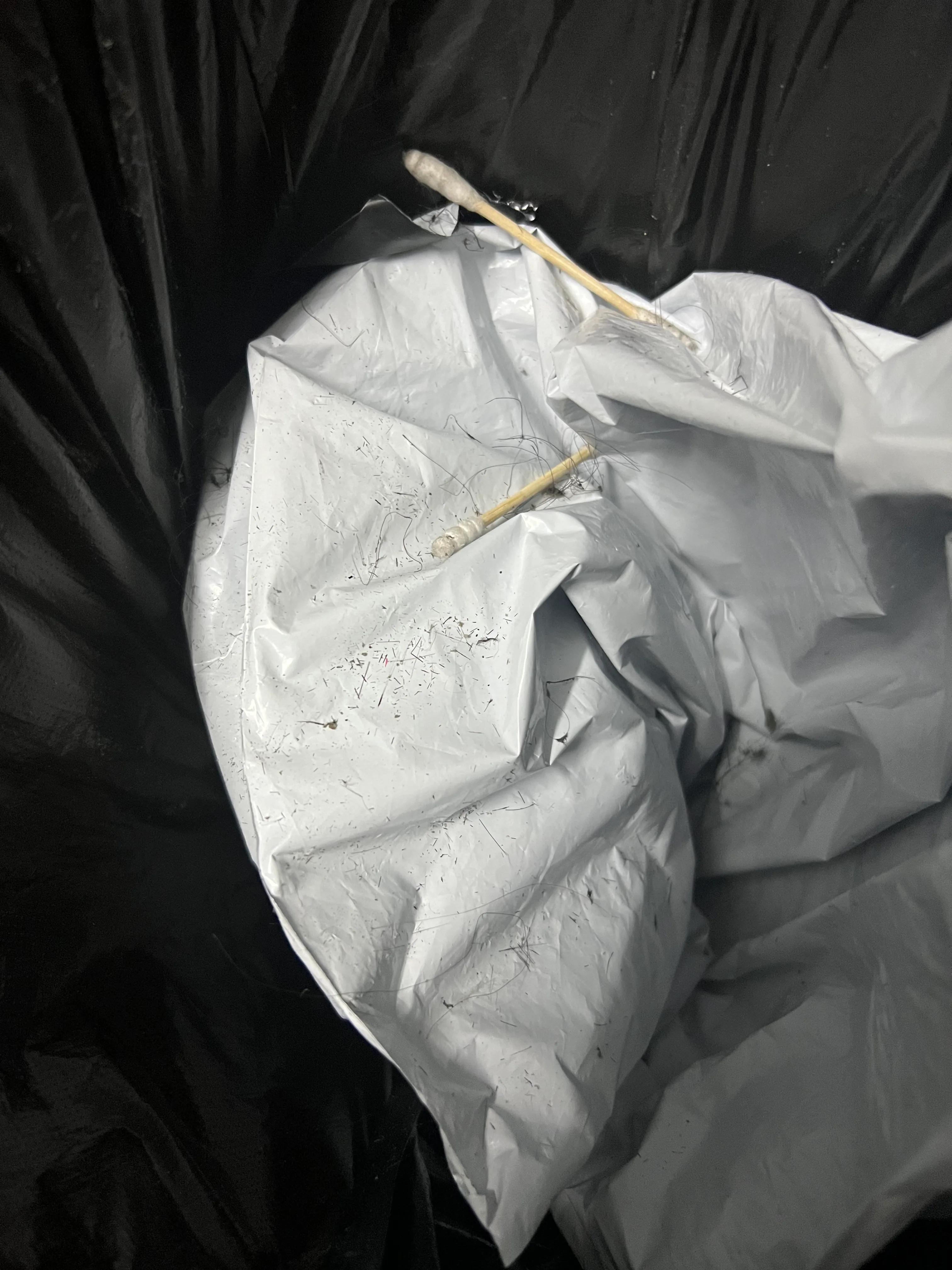 戴森吹风机老是吹的过程中死机,戴森吹风机最热档吹一会儿就断电