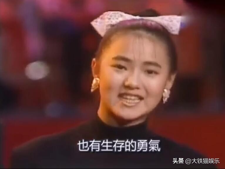 割过双眼皮的女明星对比,割双眼皮失败的明星谁最惨