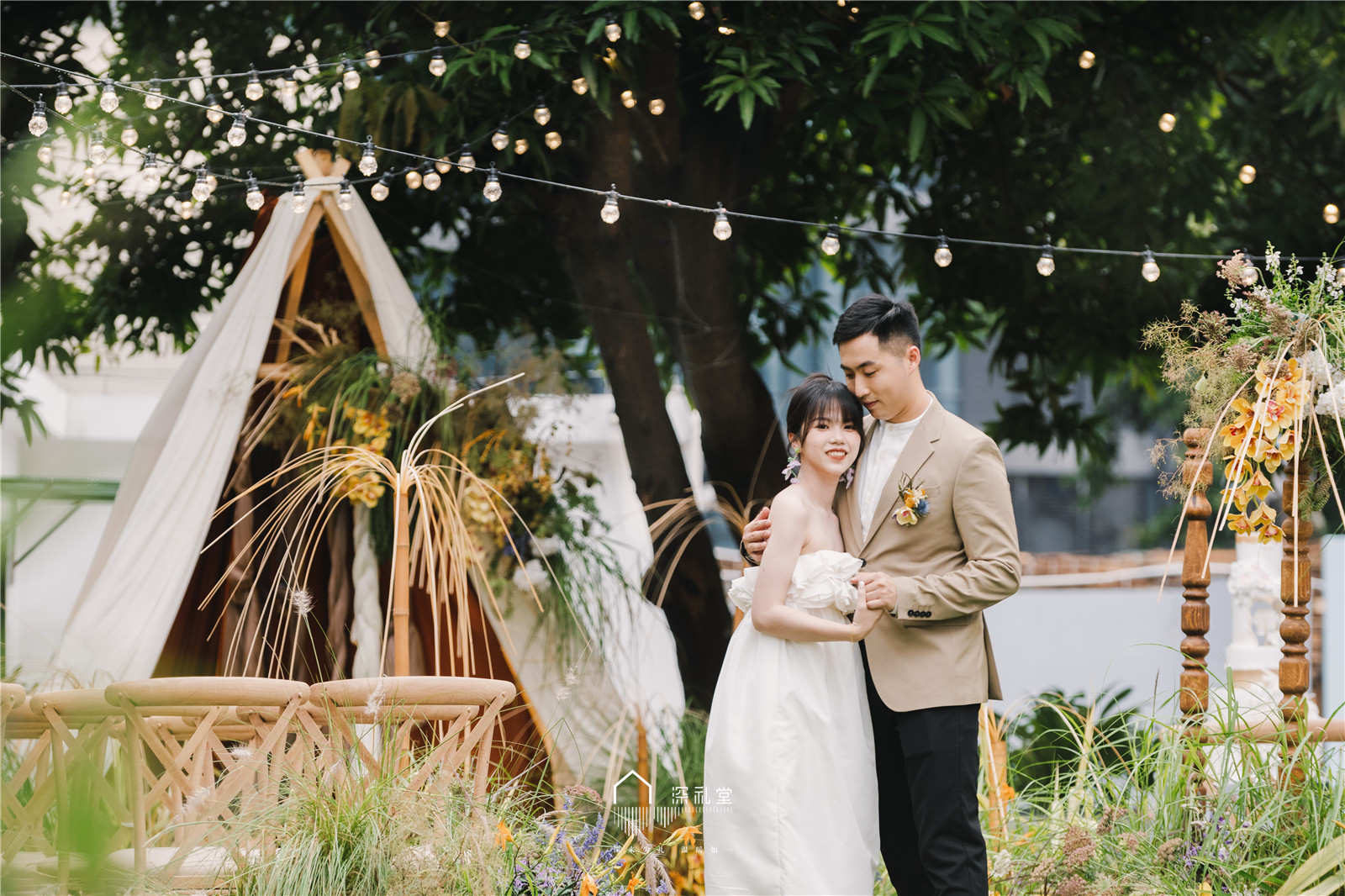 远嫁是该从家出嫁还是酒店出嫁,远嫁是去男方家还是女方家