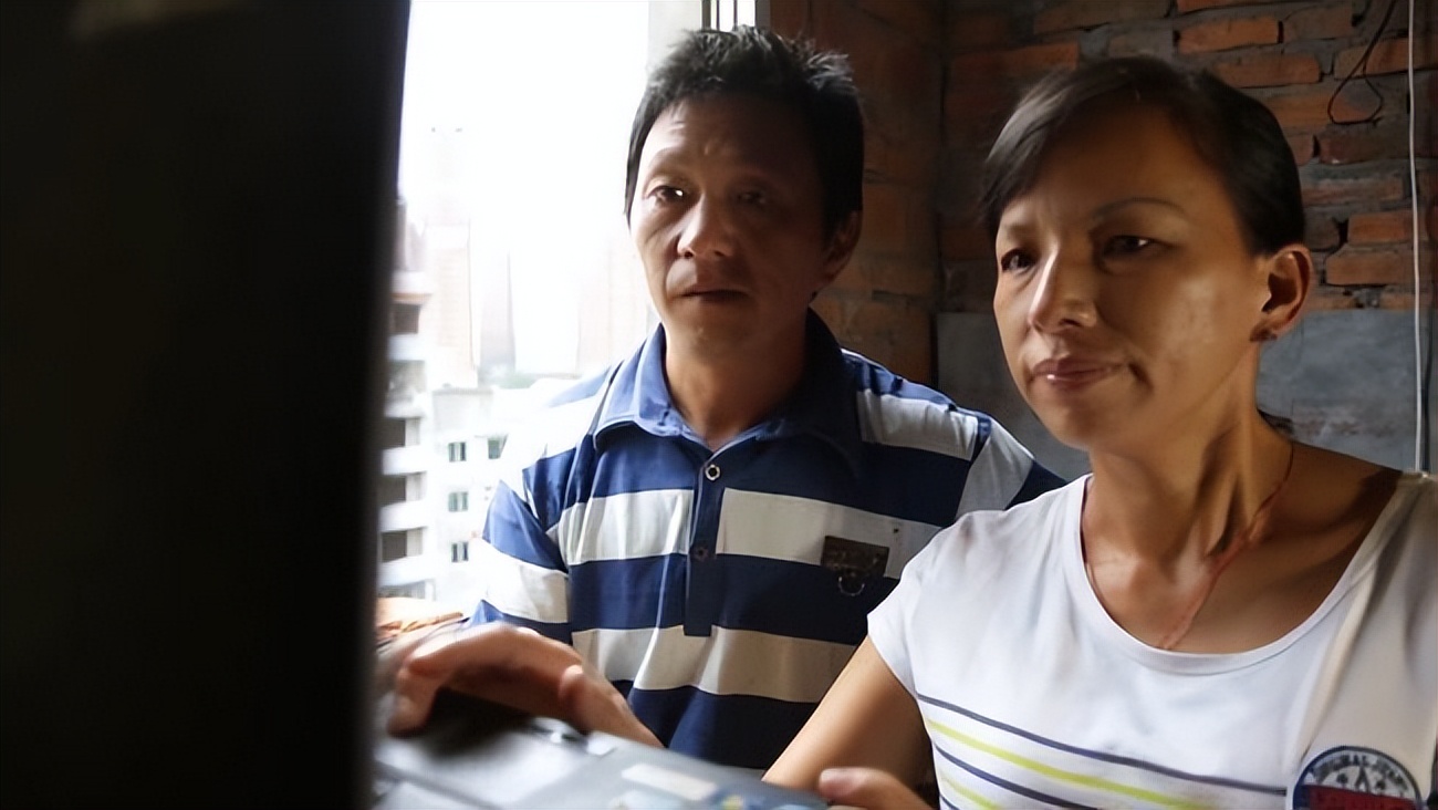 18岁小伙网购24把仿真枪被判无期！哭诉：局长藏20把真枪才判3年