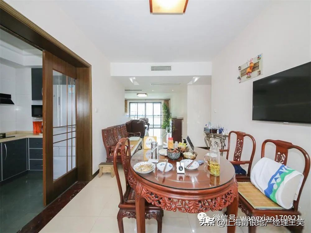 大华十八街区中心位置大平层，195M²1970万，13号线地铁口200米