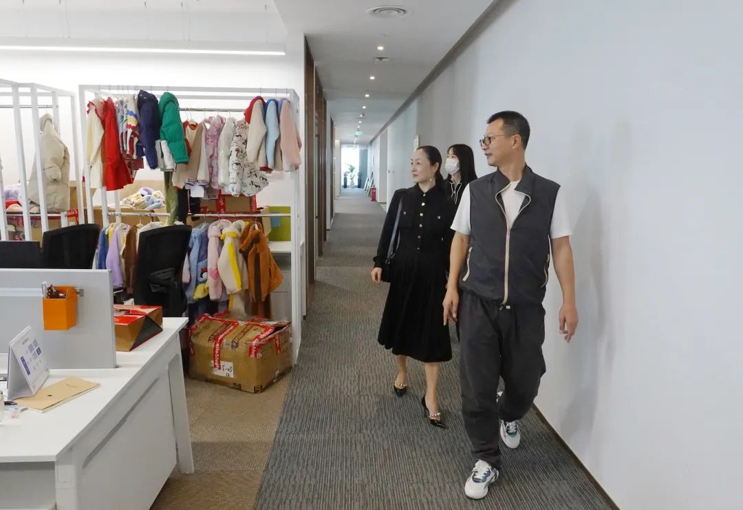 上海温州商会走访安正时尚集团旗下尚展电商