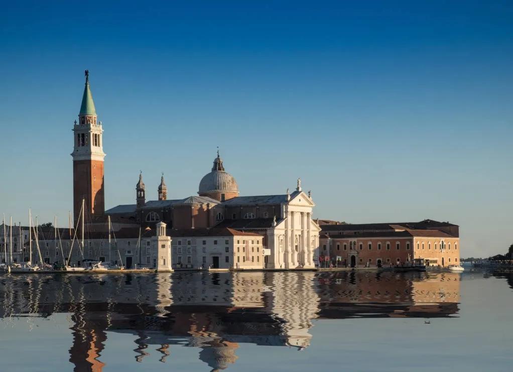 一座充满文艺气息和浪漫的城市,一座文化底蕴深厚的小城