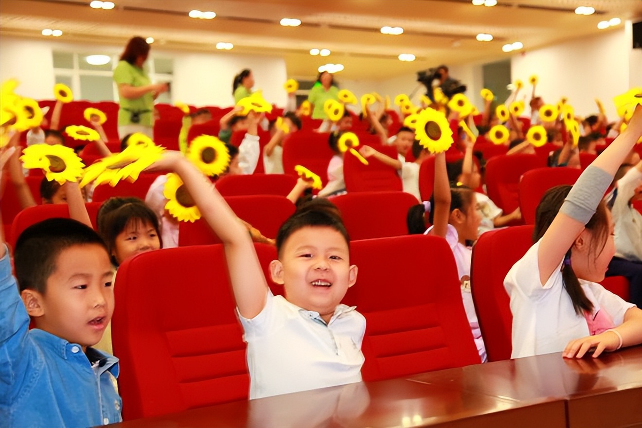 同心共筑中国梦争做新时代好少年,同心筑梦迎新岁砥砺前行谱华章