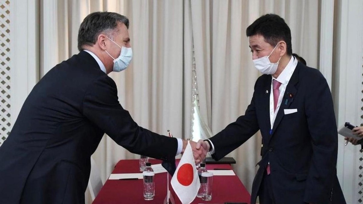 鏃ユ湰鏀垮璀﹀憡宀哥敯鏂囬泟,鏃ユ湰姘戜紬瑕佹眰宀哥敯鏂囬泟閬撴瓑