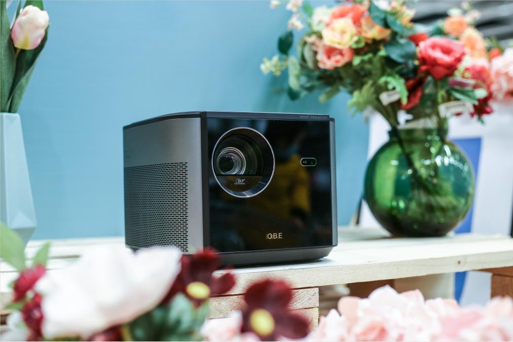 坚果投影仪投屏卡顿怎么处理,投影仪投放卡顿是怎么回事