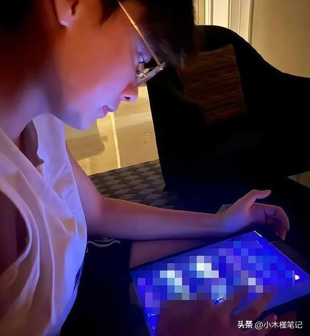 李易峰再次传出已婚,疑似入赘进女方家,结婚证曝光引发猜测