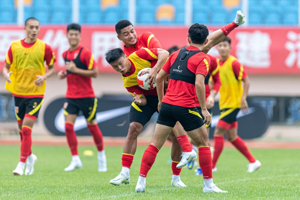 东亚杯中国男足2-0中国香港视频,东亚杯中国男足反思