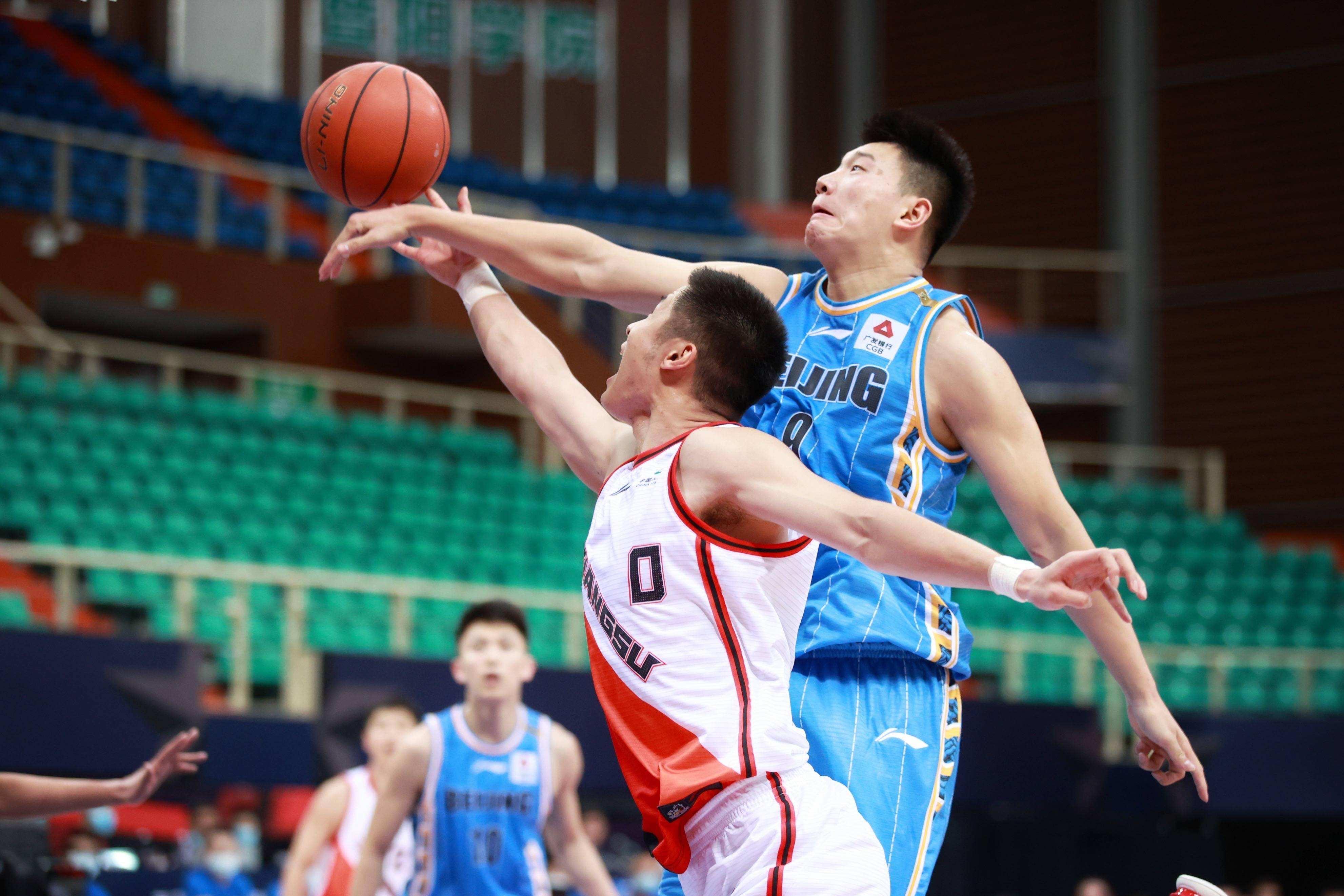 2021-2022赛季cba抢断王,2016-2017cba赵继伟绝杀